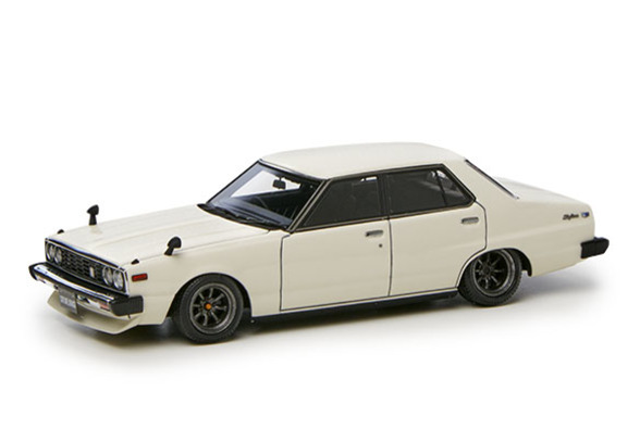 Nissan Skyline 2000 GT-EL（C210） White
